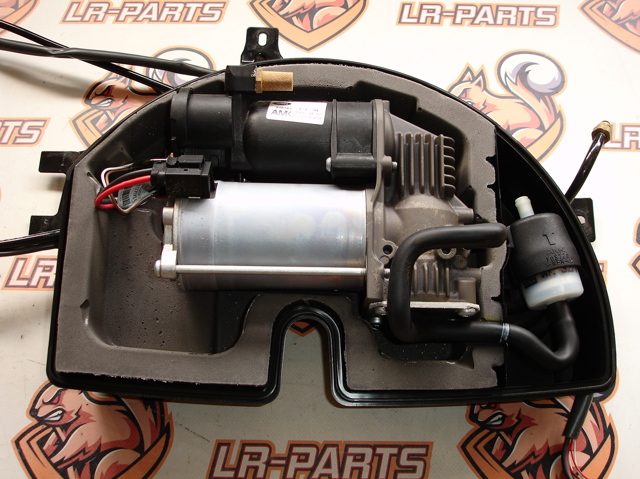 Компресор підкачки амортизаторів CPLA3B484CC LAND ROVER