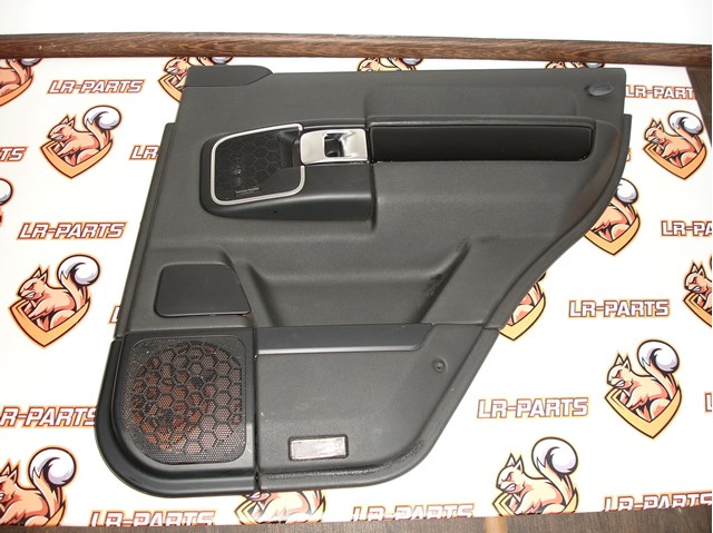 Оббивка задніх дверей LR009604 LAND ROVER