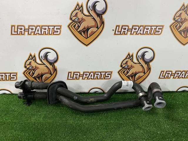 Патрубок грубки LR019276 LAND ROVER