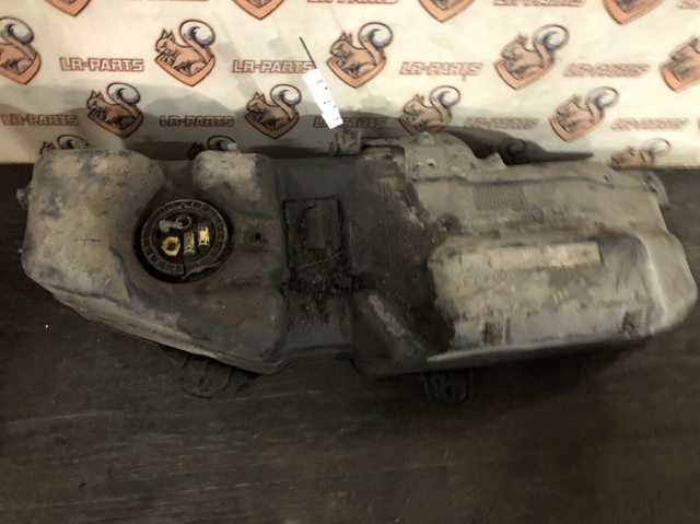 Кришка / пробка бензобака LR021560 LAND ROVER