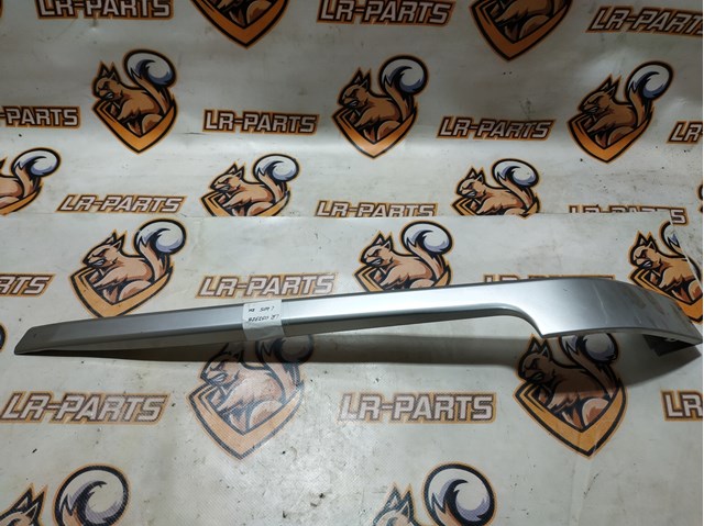 Молдинг заднього бампера, правий LR037928 LAND ROVER