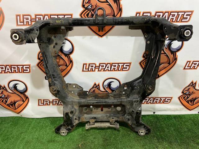 Балка передньої підвіски, підрамник LR041717 LAND ROVER
