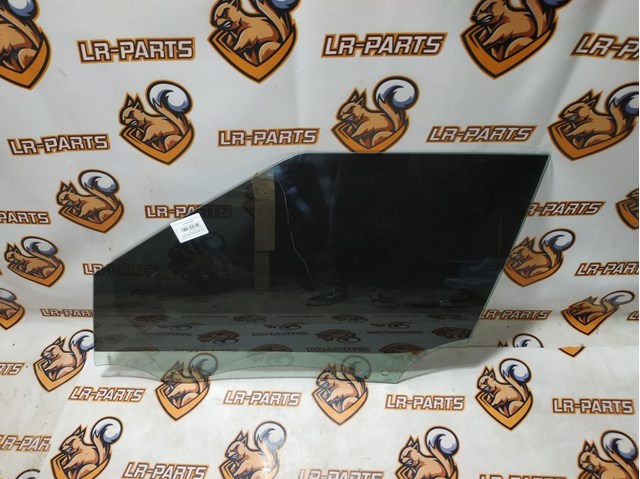 Скло водійських дверей LR044526 LAND ROVER