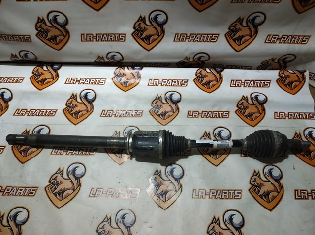 Привід правий LR045441 LAND ROVER