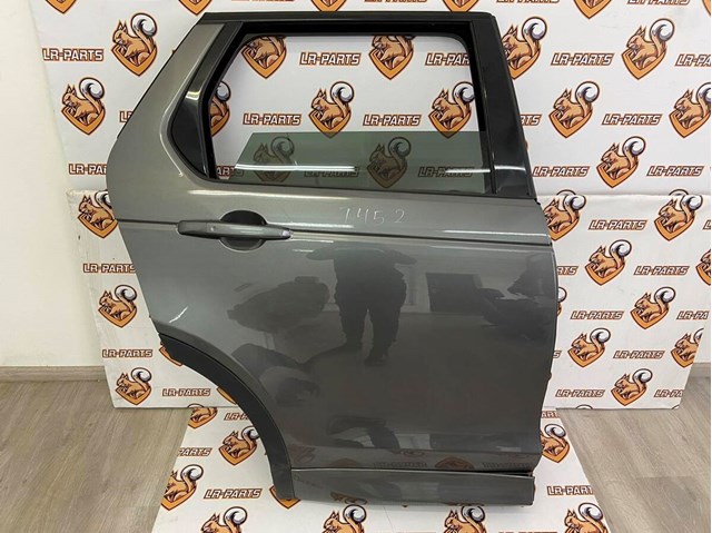Двері задні в зборі LR061284 LAND ROVER