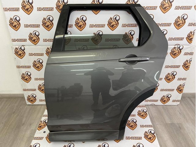 Двері пасажирськи задні ліві LR061285 LAND ROVER
