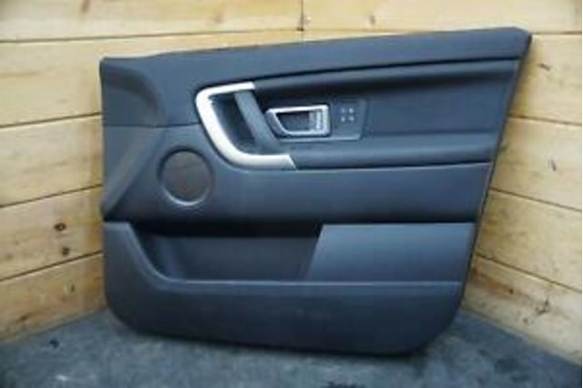 Пластик LR064207 LAND ROVER