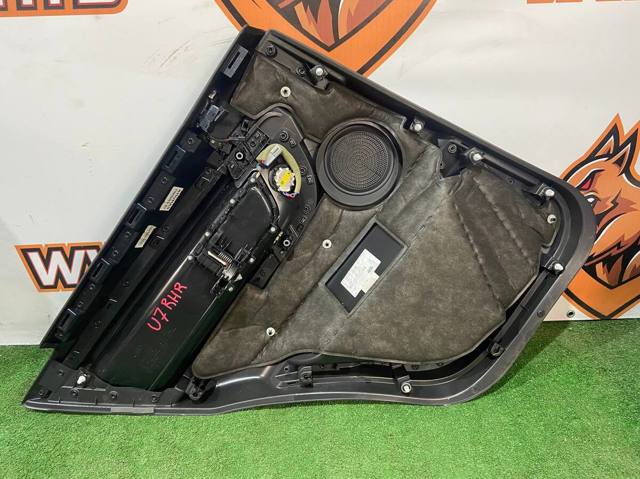 Оббивка задніх дверей LR064209 LAND ROVER