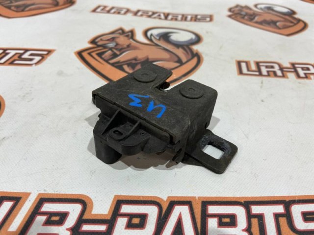 Замок кришки капота LR065340 LAND ROVER