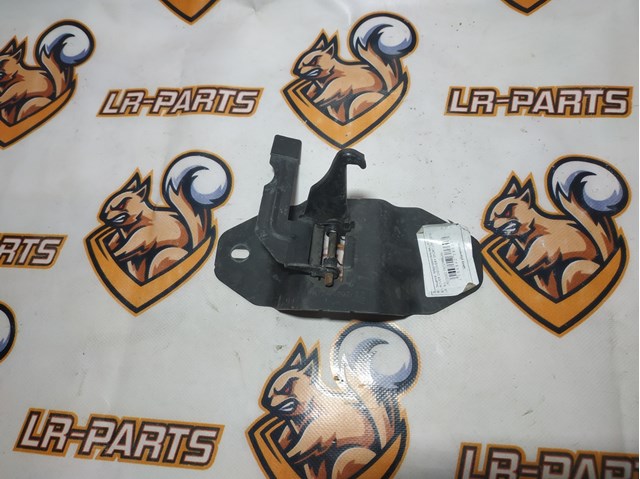 Стояк-гак замка капота LR073063 LAND ROVER