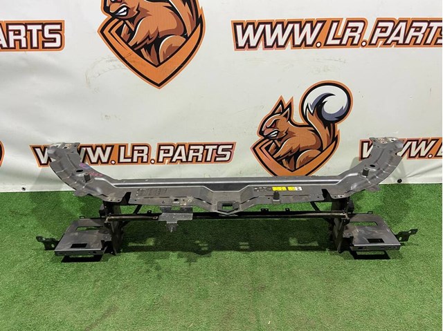 Рамка радіатора верхня LR075398 LAND ROVER