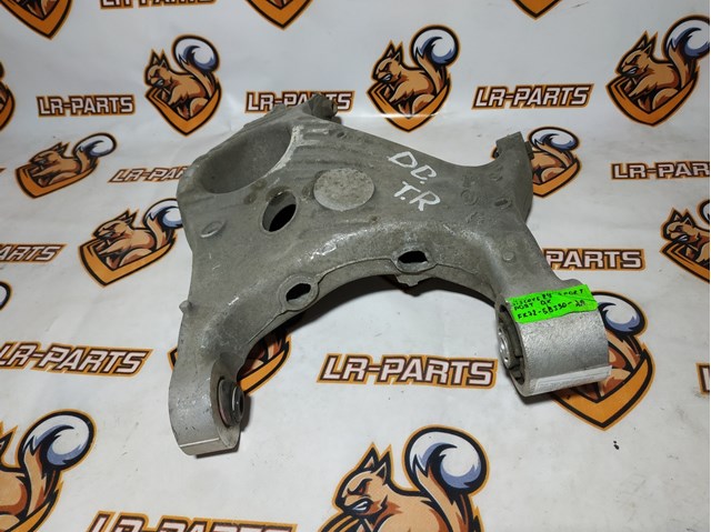 Балансир задній нижній, правий LR076678 LAND ROVER
