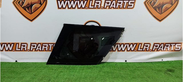 Скло кузова/багажного відсіку, праве LR077626 LAND ROVER