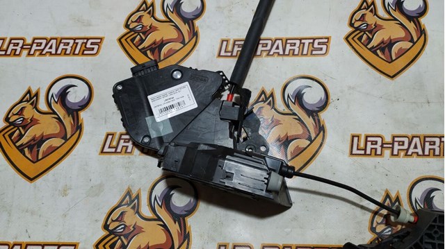 Замок задньої дверї, правої LR078744 LAND ROVER