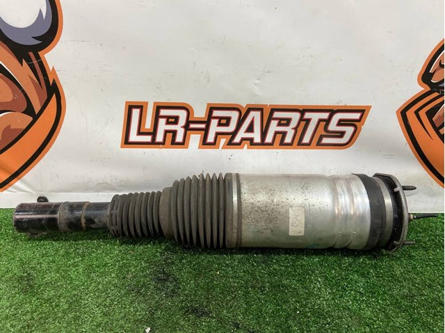 Стійка передня, ліва LR081564 LAND ROVER