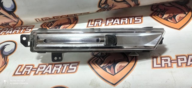 Туманка права LR082053 LAND ROVER