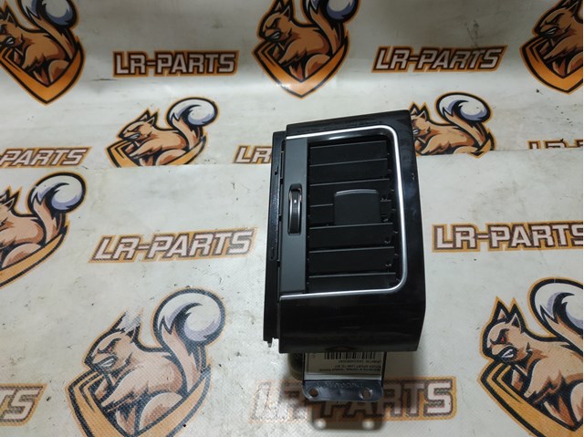 Решітка повітропровода права LR084735 LAND ROVER
