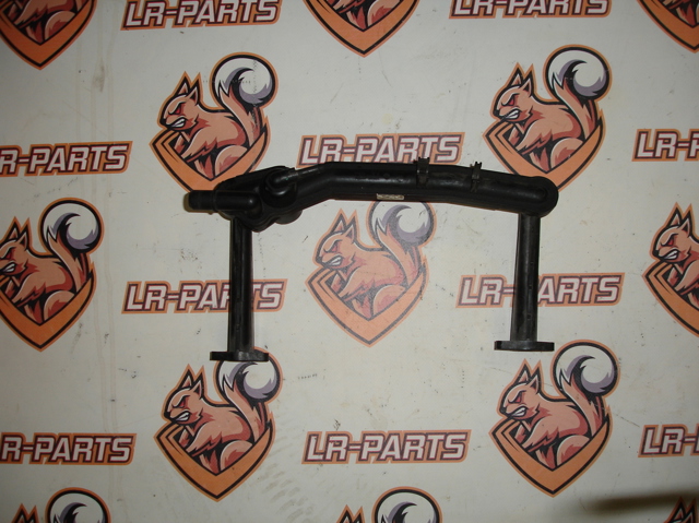 Патрубок системи охолодження LR087558 LAND ROVER