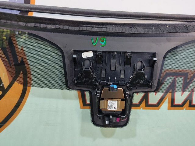 Скло лобове LR093184 LAND ROVER