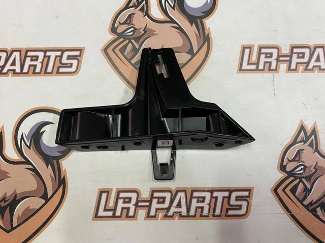 Кріплення бампера переднього LR093501 LAND ROVER
