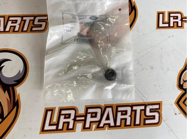 Гайка випускного колектора LR106277 LAND ROVER
