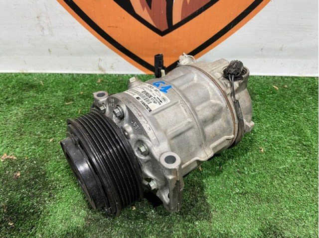 Компресор кліматичної установки LR112584 LAND ROVER