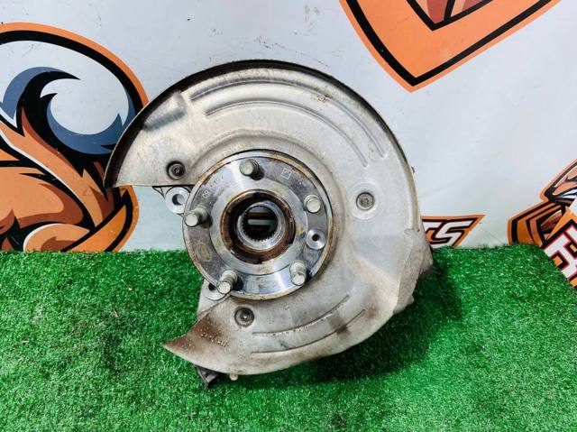 Цапфа поворотного кулака LR114257 LAND ROVER