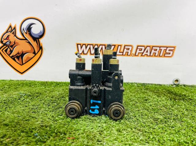 Блок клапанів регульованої підвіски, задній LR137879 LAND ROVER