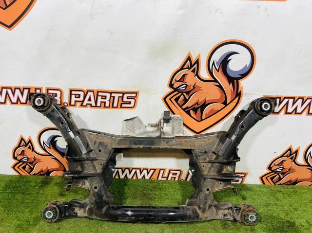 Балка задньої підвіски, підрамник LR139932 LAND ROVER