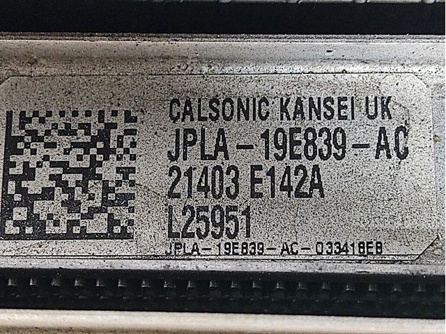 Конденсатор системи охолодження системи LR142436 LAND ROVER