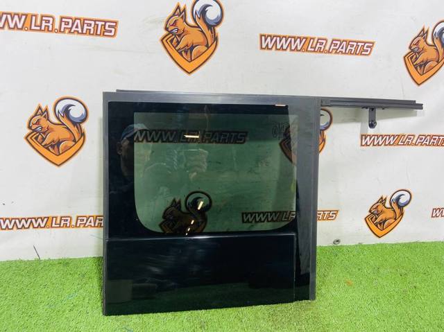 Куточок задніх правих дверей LR146293 LAND ROVER