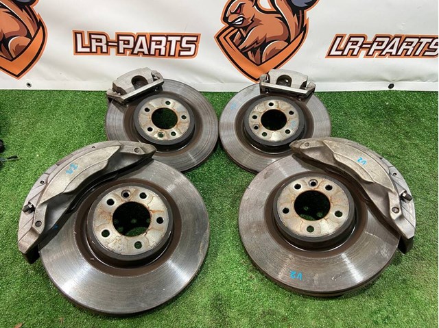 Диск переднього гальма LR161893 LAND ROVER