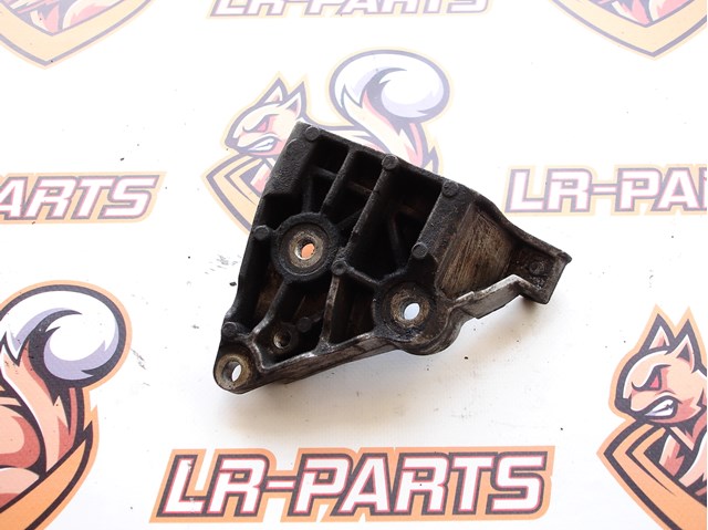 Кріплення насоса ГПК QVU500340 LAND ROVER