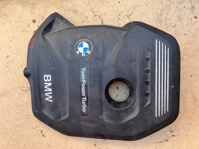 Кришка двигуна декоративна 11128621822 BMW