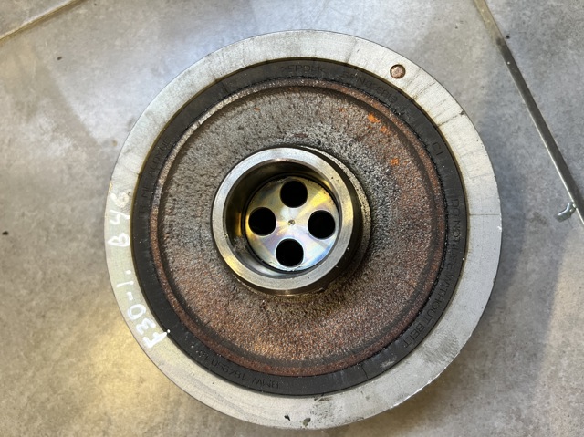 Демпфер колінвалу 11238638446 BMW