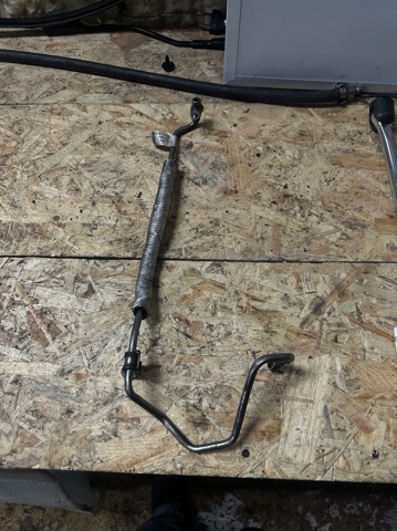 Подача масляна труба 11428513616 BMW