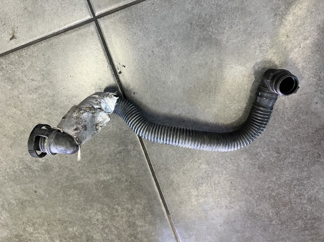 Шланг для видалення повітря 11727557910 BMW