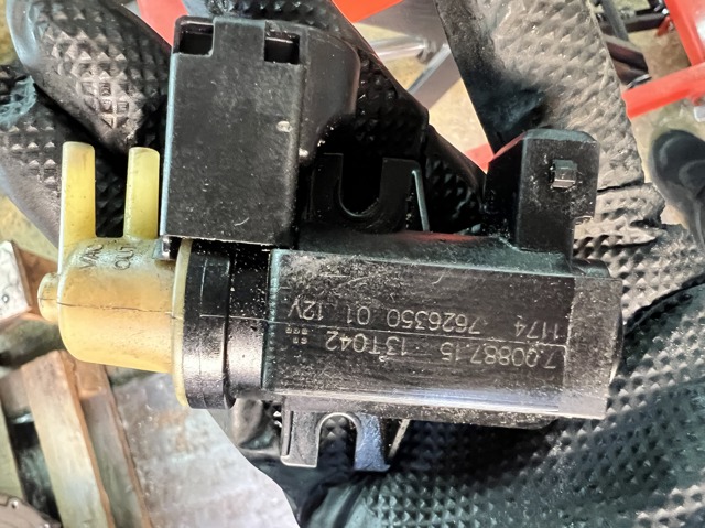 Перетворювач тиску (соленоїд) наддуву / EGR 11747626350 BMW