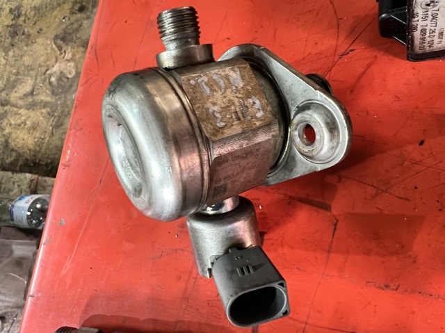 Насос паливний високого тиску (ПНВТ) - DIESEL 13517595339 BMW