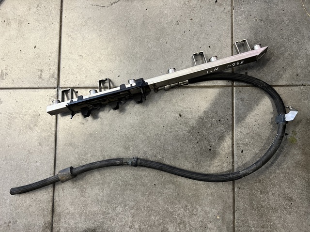 Паливна рампа 13537542541 BMW