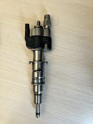 Форсунка інжектора 13537585261 BMW