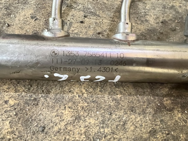 Паливна рампа 13537585411 BMW