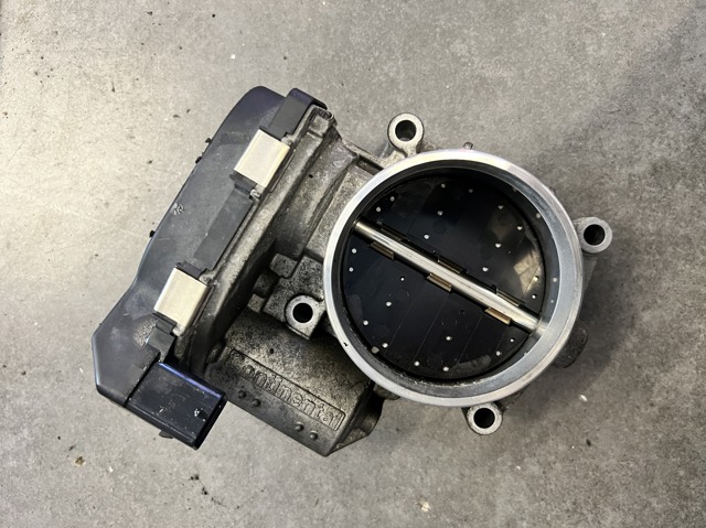 Блок дросельної заслінки 13547556118 BMW