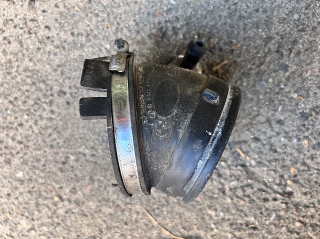 Болт піддона 13717537502 BMW