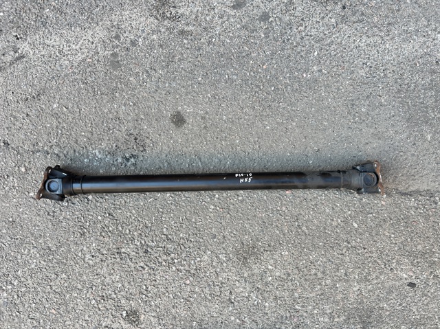 Вал карданний, передній 26208628043 BMW