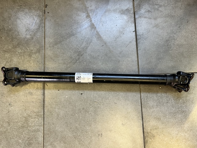 Вал карданний, передній 26209425910 BMW