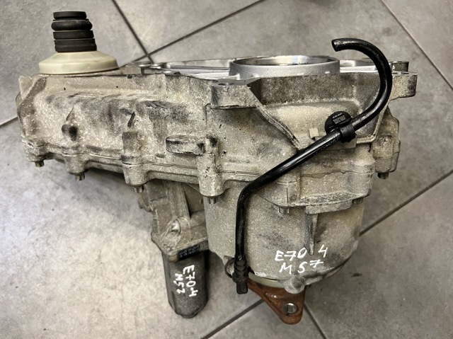Міжосьовий диференціал 27107599889 BMW
