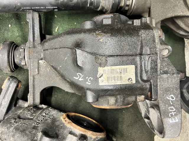 Редуктор заднього моста 33107590911 BMW
