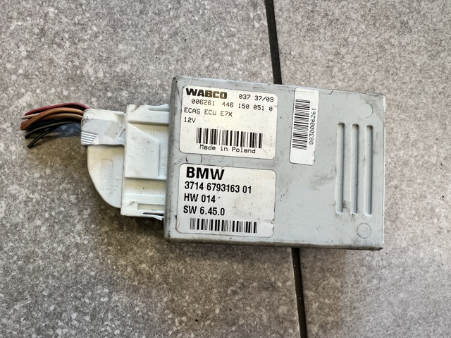 Блок керування пневмопідвіскою 37146793163 BMW
