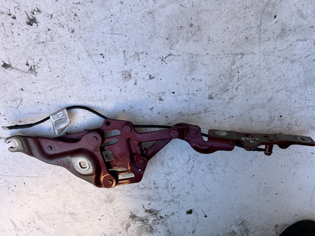 Завіса капота права 41007198618 BMW